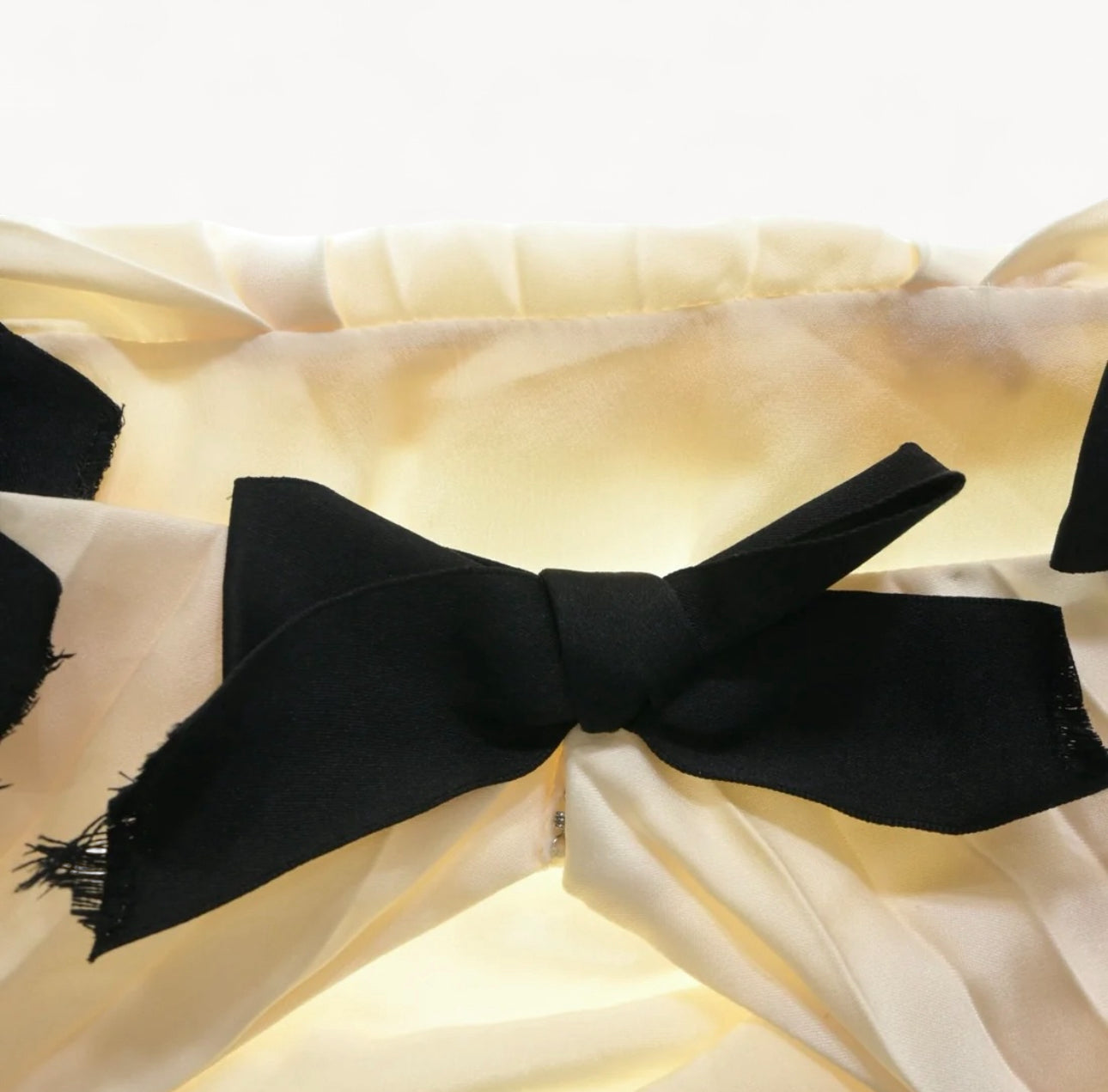 Chanel 2005 Ivory Silk Bow Top