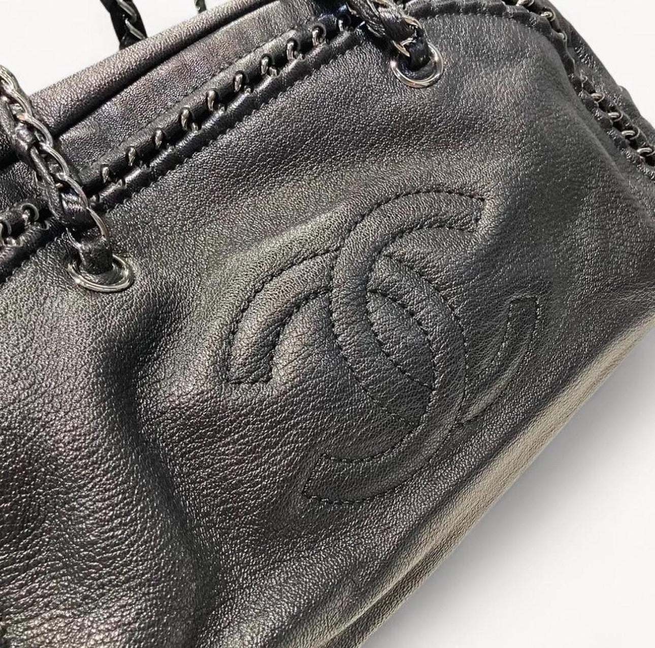 Chanel CC Chain Leather Luxe Ligne Bowler Bag