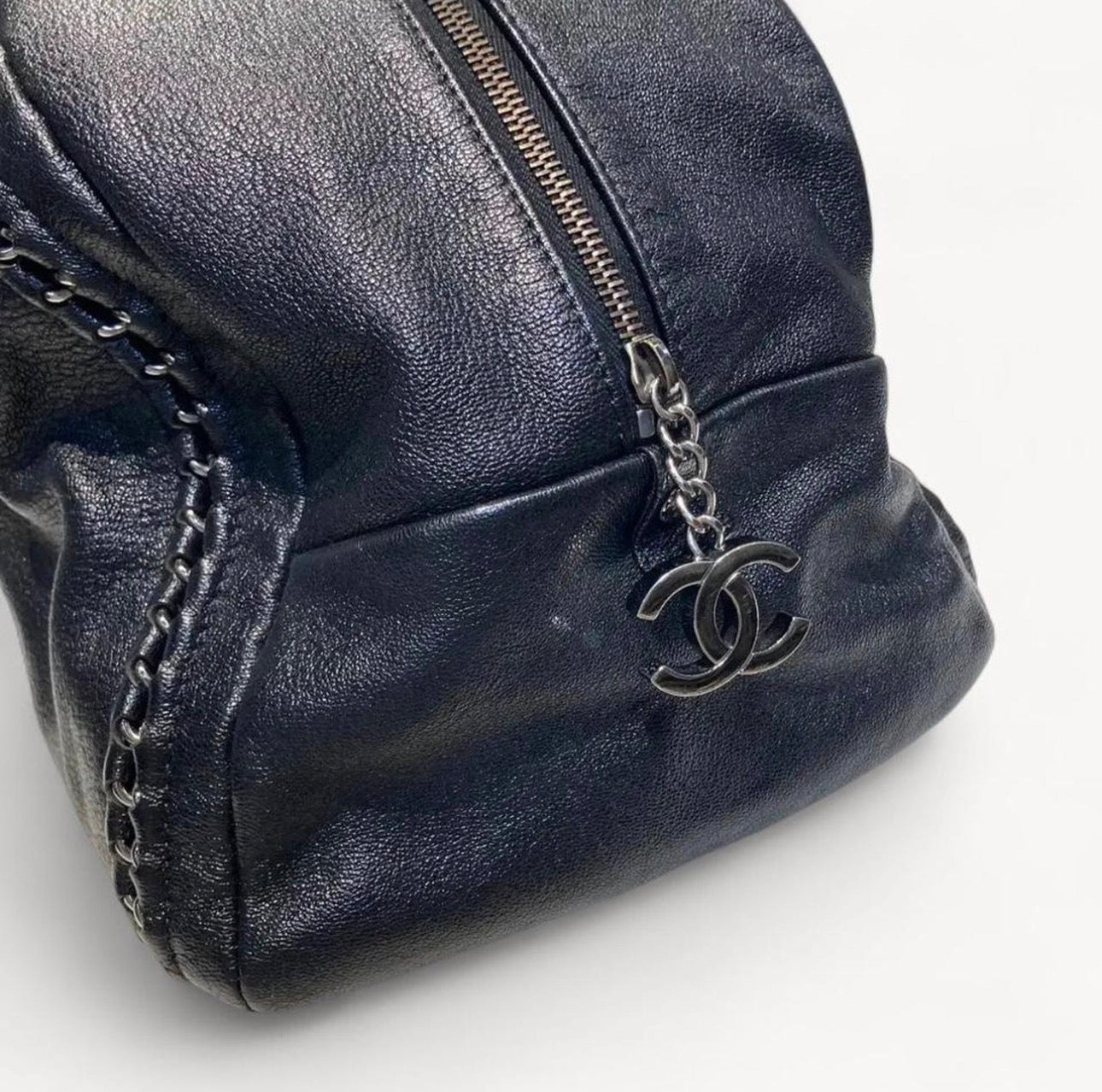 Chanel CC Chain Leather Luxe Ligne Bowler Bag